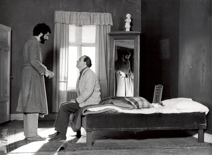 Beröringen, bakombild, Bergman, Elliott Gould