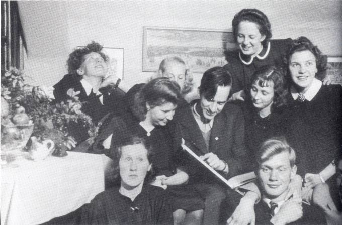 Till främmande hamn, Mäster Olofsgården, bakom, Bergman, grupp, 1938
