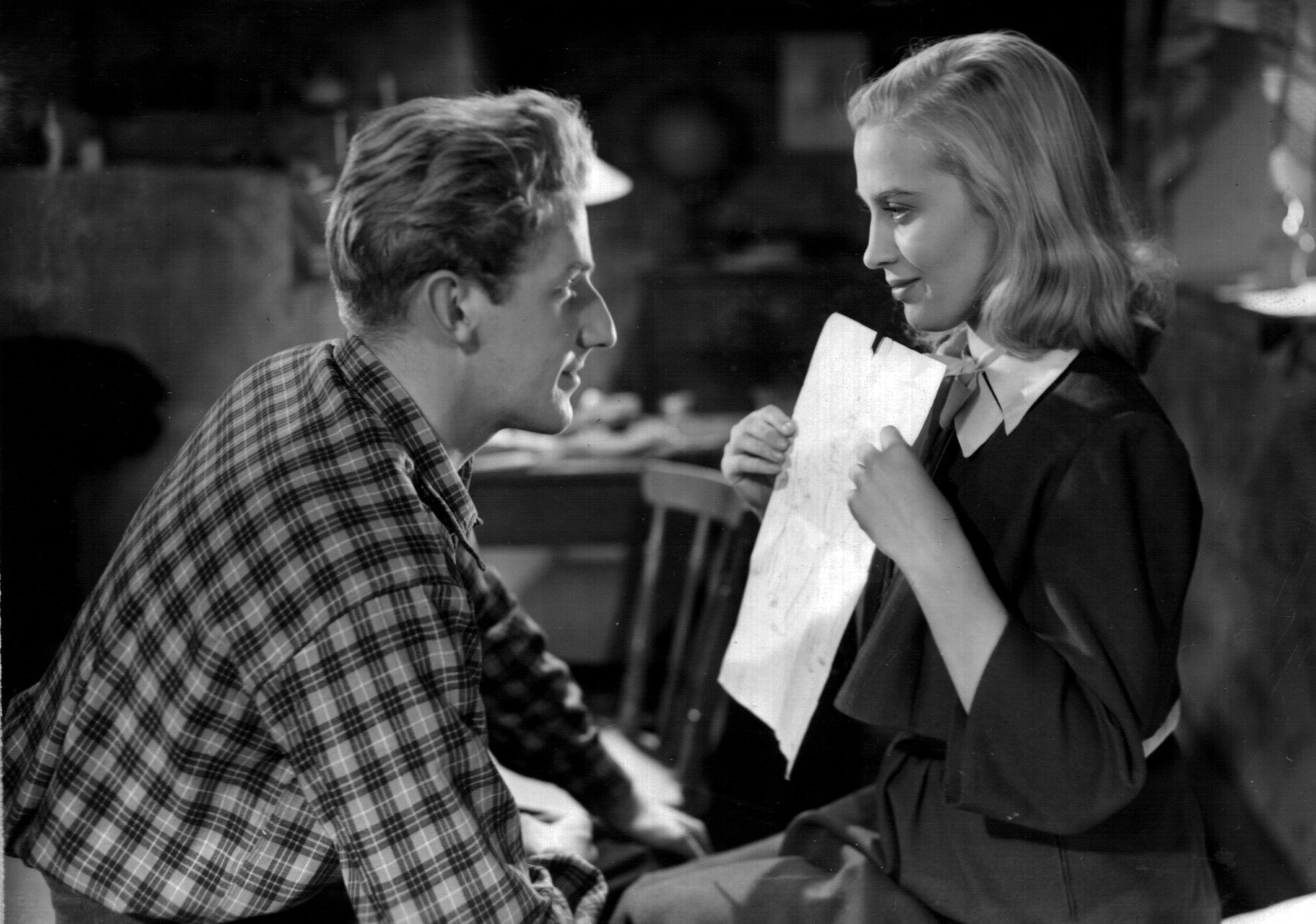 Musik i mörker, Bengt Eklund, Mai Zetterling