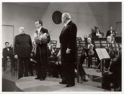 Till glädje, Stig Olin, Victor Sjöström